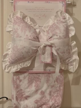 Pink Floral Ruffle Bow Decorative Pillow And Throw Set